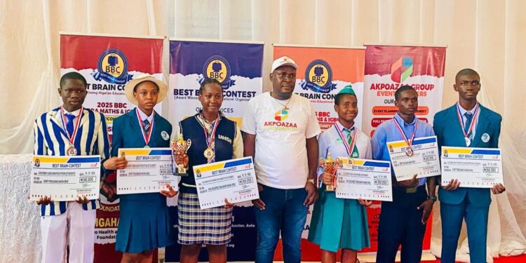 Anambra Teachers, Students Get Over ₦1M In Quiz Competition