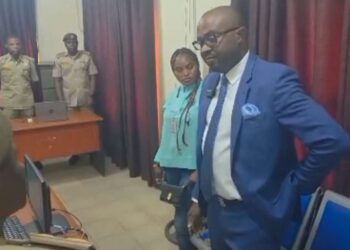 Interior Minister Pays Surprise Visit to Passport Office, Berates Delays in Processing