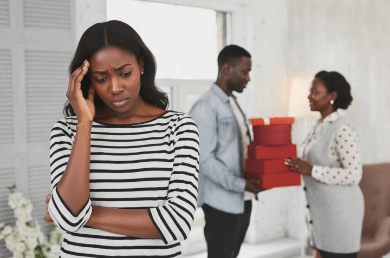 Karma Strikes Hard? Nigerian Man Contracts HIV After Mother Forced Him to Divorce His Wife — Now Family Begs Her to Stay 1 NaijaChoice Karma Strikes Hard? Nigerian Man Contracts HIV After Mother Forced Him to Divorce His Wife — Now Family Begs Her to Stay