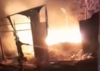 Midnight Fires Ravage Shops in Awka as Anambra Fire Service Battles to Contain Blazes