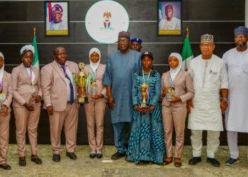 Kwara Gov. Rewards Debate Champions N2M Each