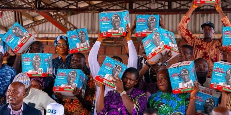 Sanwo-Olu Distributes 20,000 Food Packs for Tinubu’s 74 Birthday