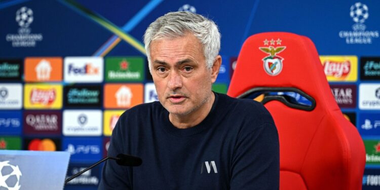 Mourinho Denies Ball Kick, Blasts Porto 'Traitor' Taunts 1 NaijaChoice Mourinho Denies Ball Kick, Blasts Porto ‘Traitor’ Taunts