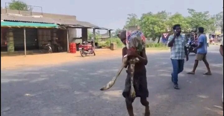 Frustrated Indian Man Digs Up Sister’s Skeleton To Claim Her Bank Savings (Pictures)