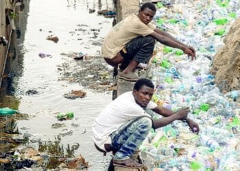 Lagos Deploys 1,710 Public Toilets Against Open Defecation