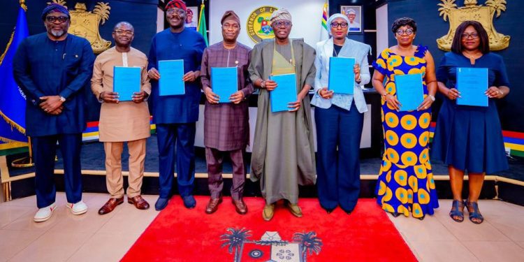 LASG's New Business Partner, Zoomlion, Was Debarred By World Bank For Bribery. 1 NaijaChoice LASG’s New Business Partner, Zoomlion, Was Debarred By World Bank For Bribery.