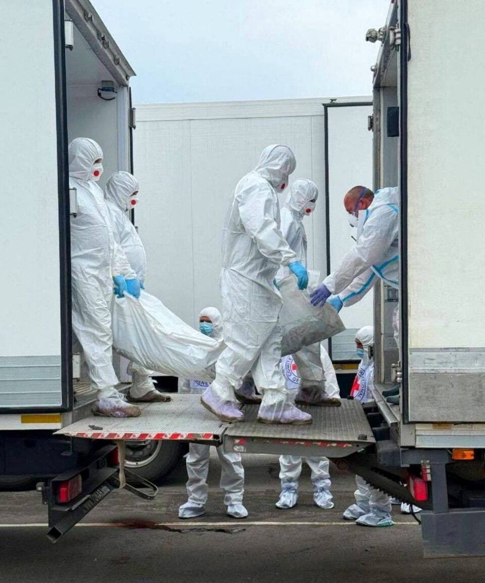 501-31: Russia & Ukraine Exchange Dead Bodies Of Soldiers Killed (Photos)