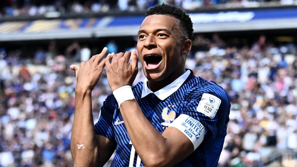 First in 56 Years! Mbappe Reaches Historic 10-Goal World Cup Milestone First in 56 Years! Mbappe Reaches Historic 10-Goal World Cup Milestone